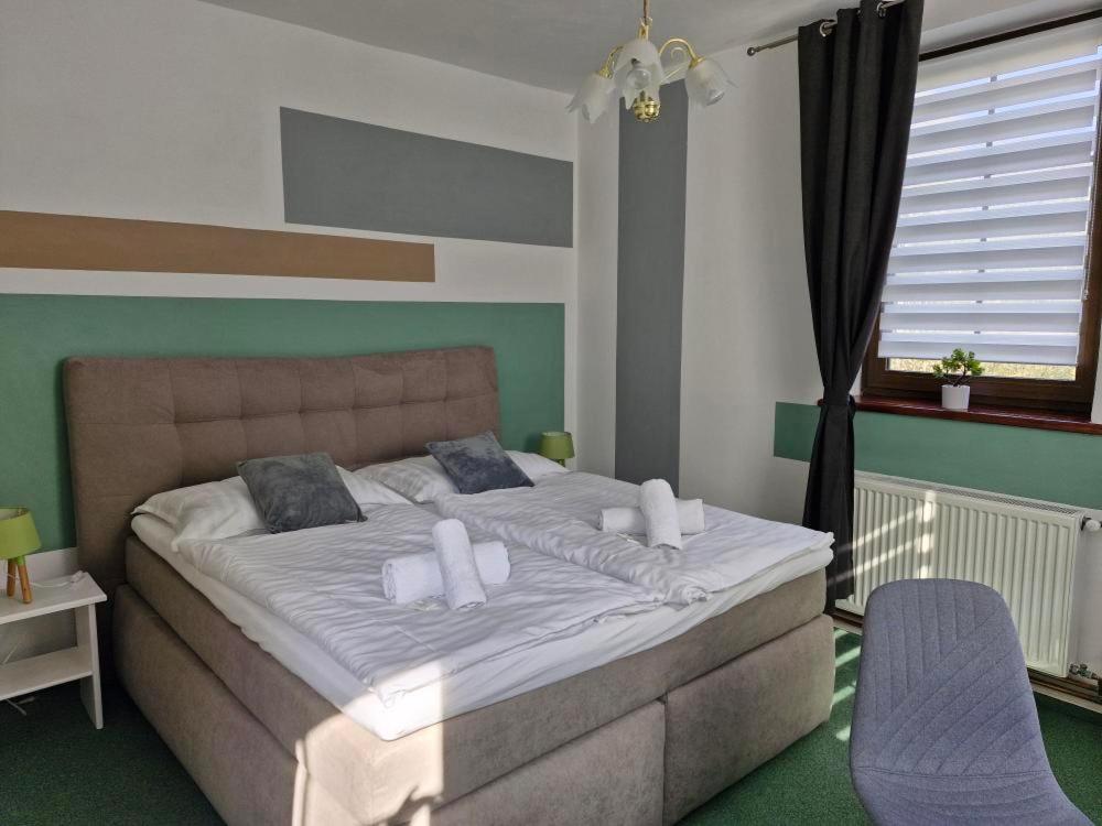Waldhof Otel Jirikov  Dış mekan fotoğraf